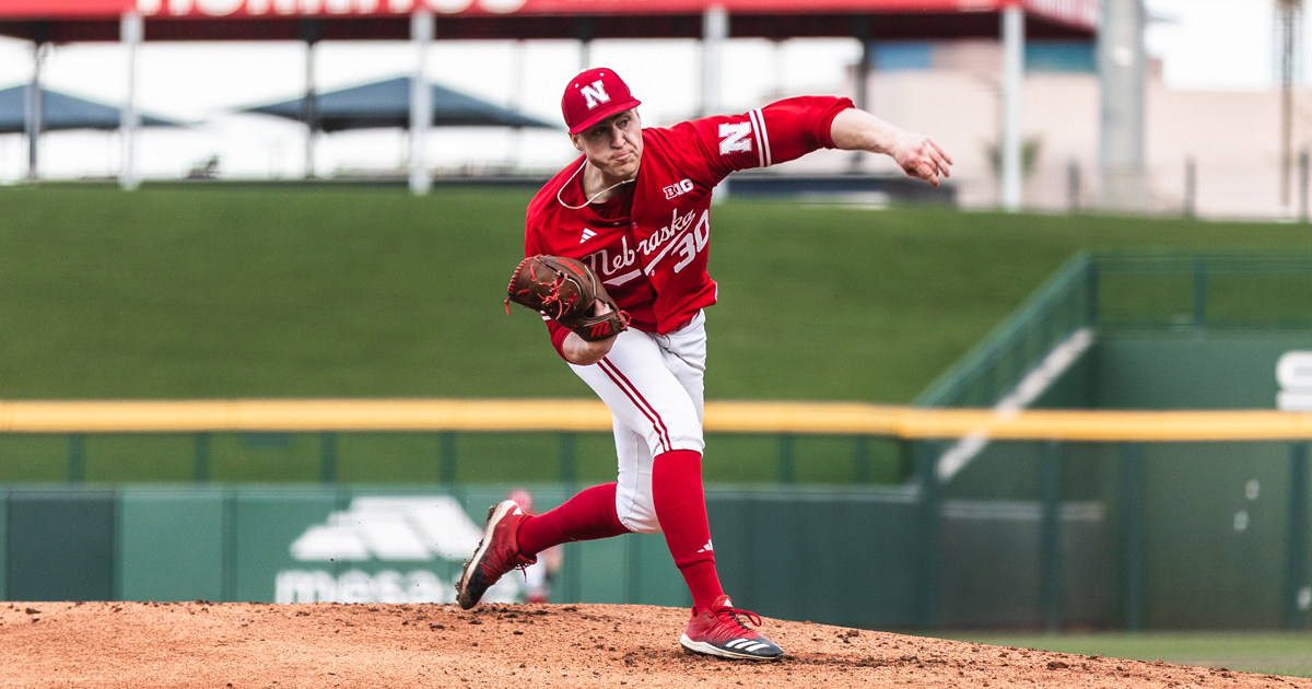 12-1 Rout: Tennessee Cruises Past Indiana State 12-1 Rout: Tennessee Cruises Past Indiana State