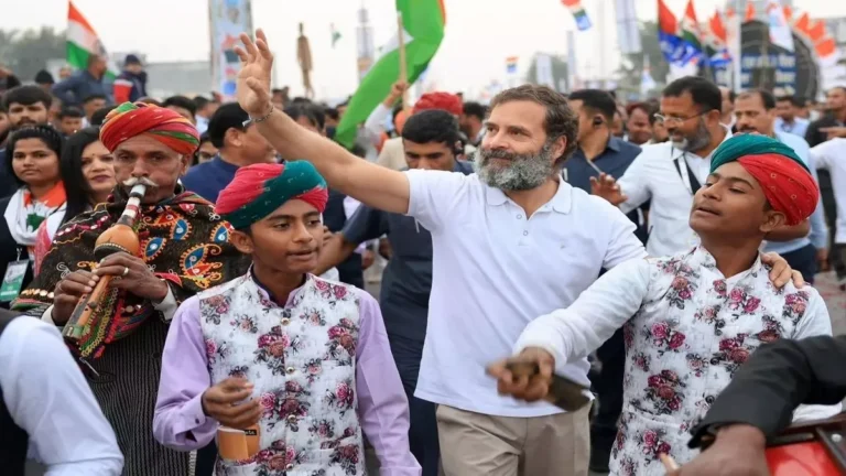 लव राशिफल: 14 मार्च 2025 को सभी 12 राशियों के लिए प्रेम जीवन का पूर्वानुमान लव राशिफल: 14 मार्च 2025 को सभी 12 राशियों के लिए प्रेम जीवन का पूर्वानुमान