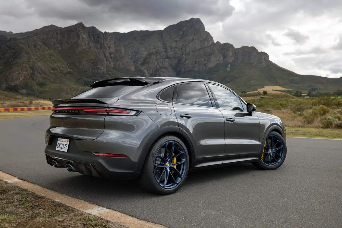2025 Porsche Cayenne Interior And Exterior Design: High-Resolution Images 2025 Porsche Cayenne Interior And Exterior Design: High-Resolution Images