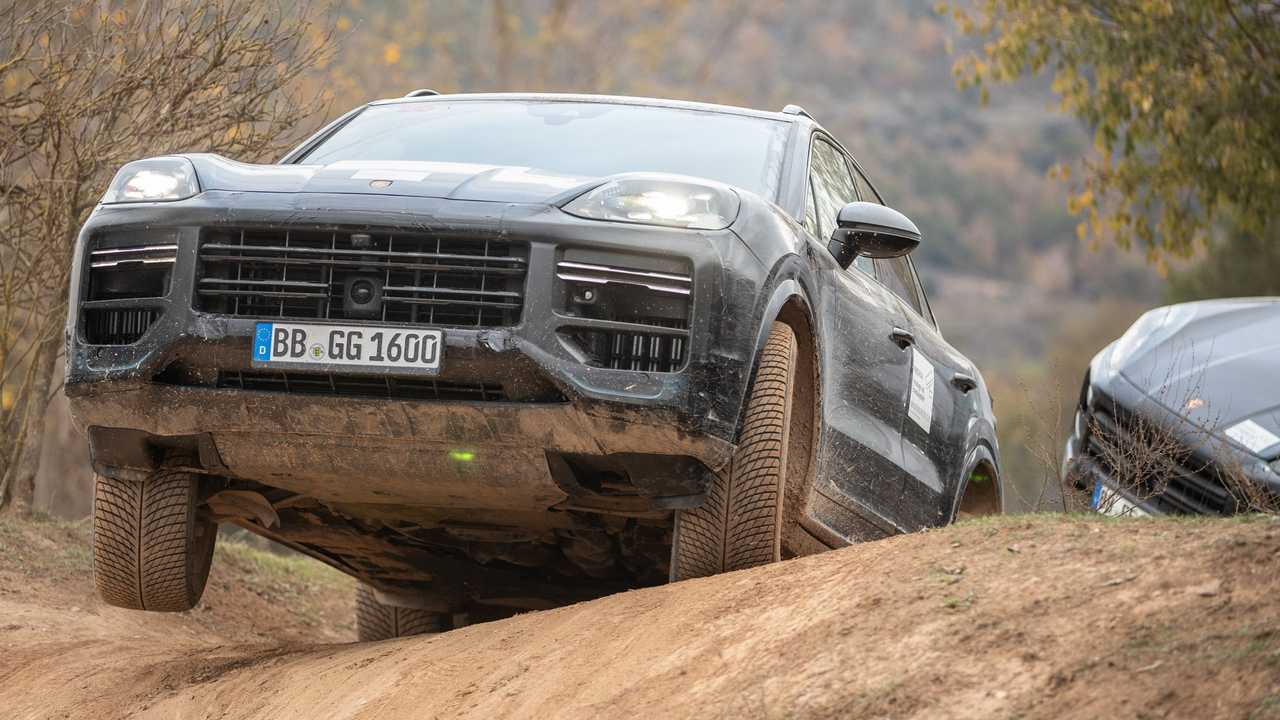 2026 Porsche Cayenne EV: Spy Photos Reveal First Glimpses 2026 Porsche Cayenne EV: Spy Photos Reveal First Glimpses