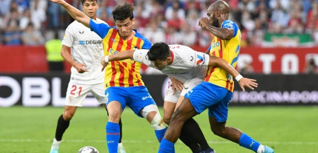 5 Partidos Históricos Entre Valencia Y Sevilla: Rivalidad Y Emoción 5 Partidos Históricos Entre Valencia Y Sevilla: Rivalidad Y Emoción
