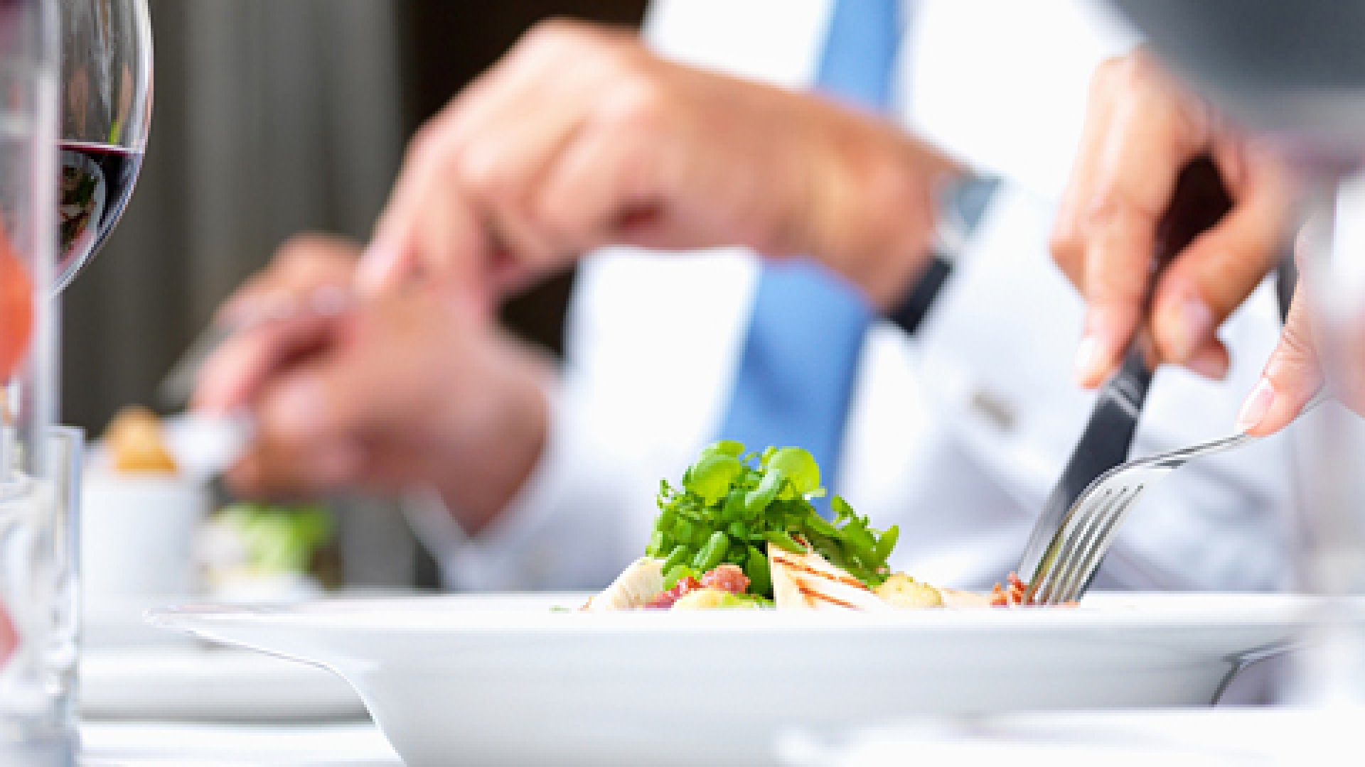 6 Definitive Rules For Professional Lunch Etiquette In The Office 6 Definitive Rules For Professional Lunch Etiquette In The Office