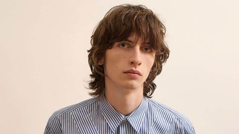 70s Shag Haircut Trend: Inspired By Suki Waterhouse's Chic Look 70s Shag Haircut Trend: Inspired By Suki Waterhouse's Chic Look