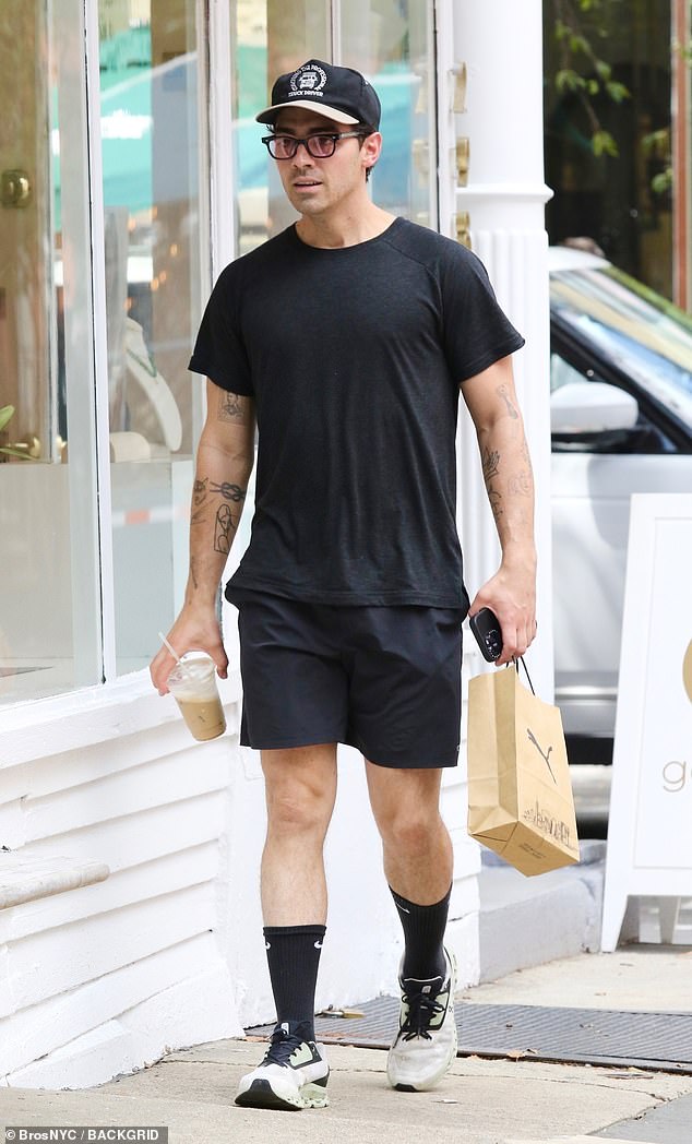 A Couple's Fight Over Joe Jonas: His Classy Reply A Couple's Fight Over Joe Jonas: His Classy Reply