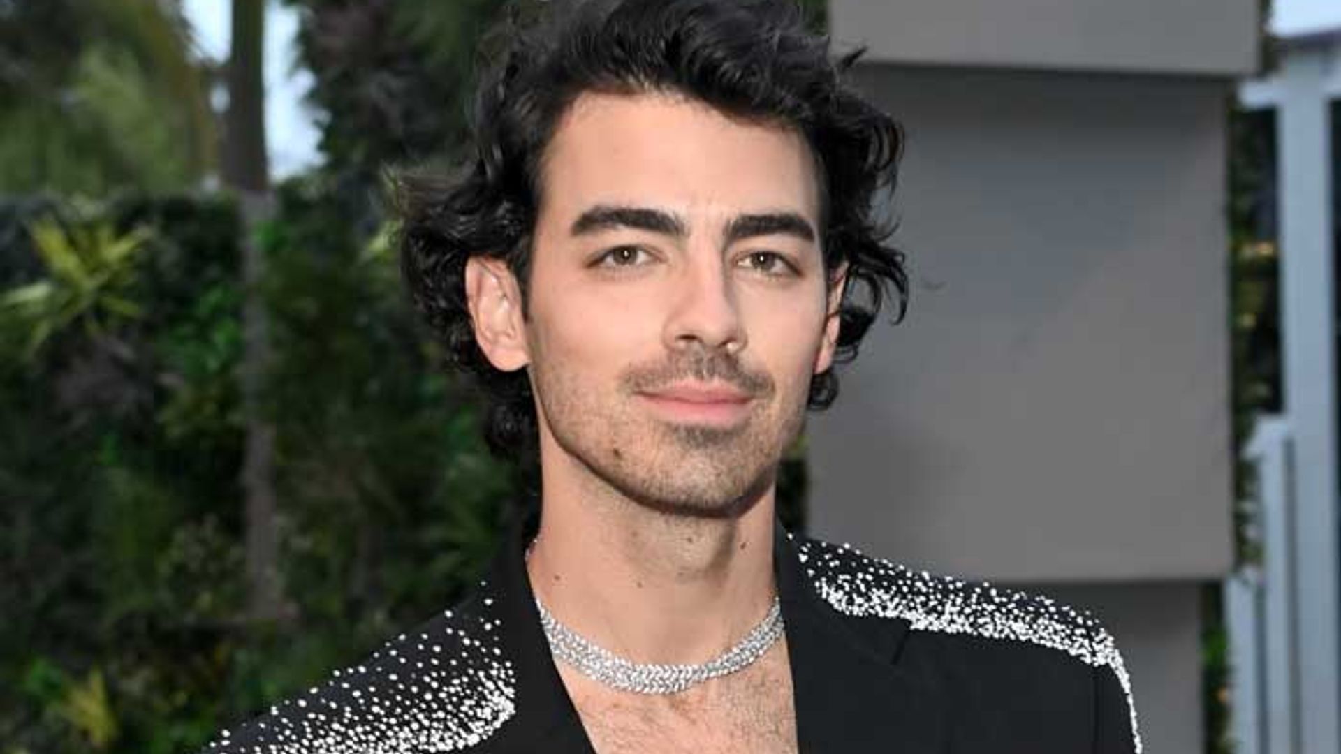 A Couple's Fight Over Joe Jonas - His Reaction A Couple's Fight Over Joe Jonas - His Reaction