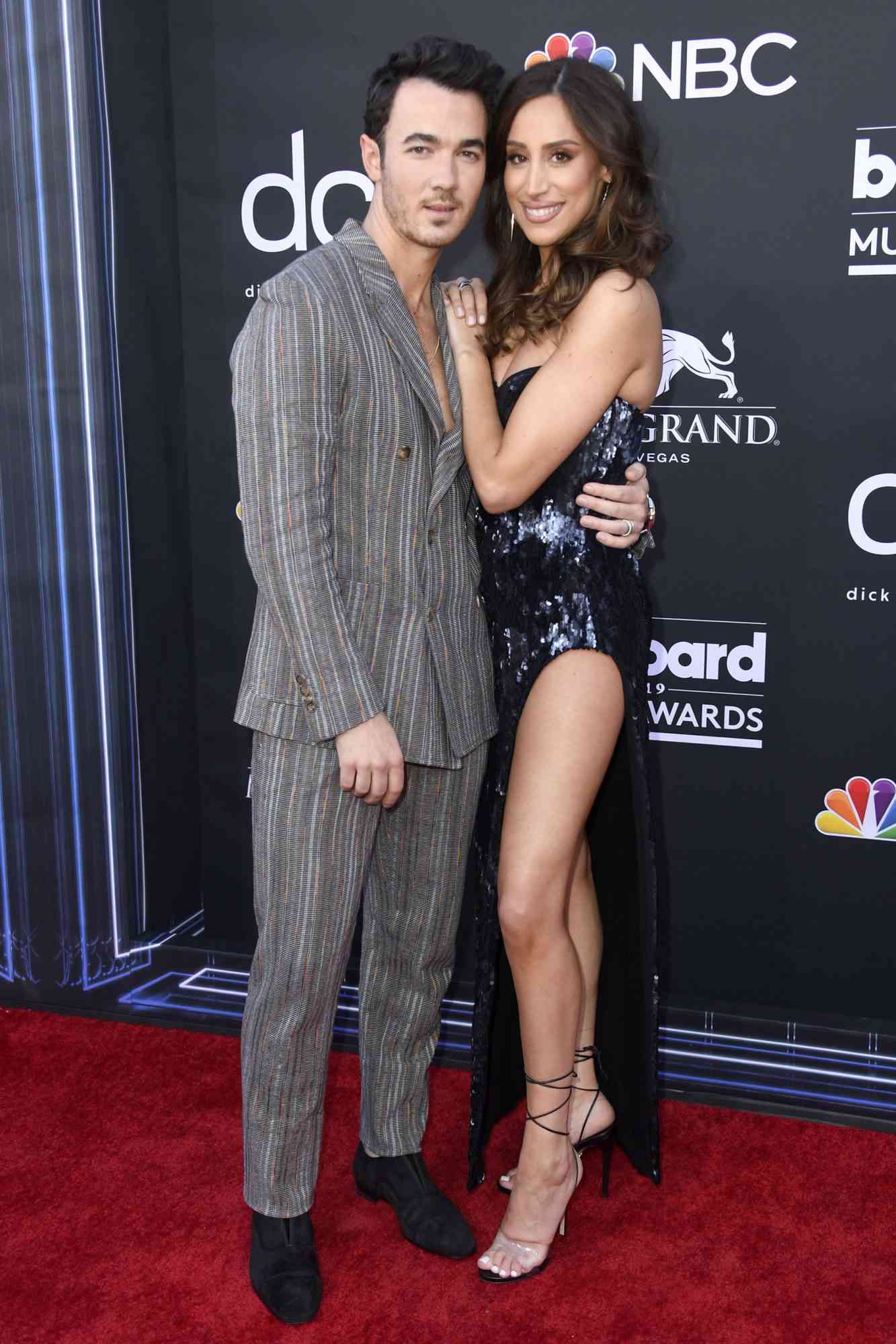 A Married Couple's Fight And Joe Jonas's Response A Married Couple's Fight And Joe Jonas's Response
