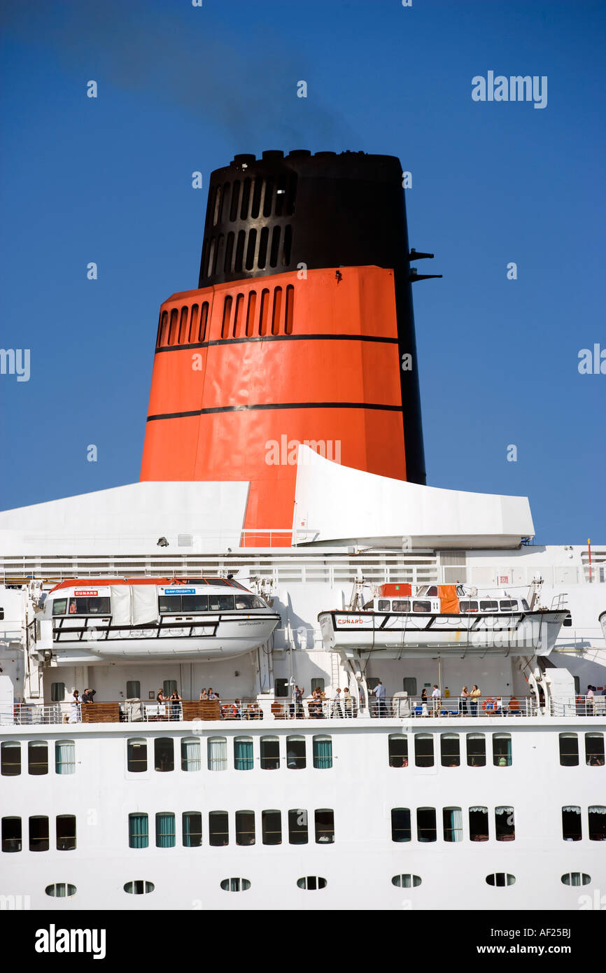 A Tour Of The Renewed Queen Elizabeth 2: Cruise Ship Details & Upgrades A Tour Of The Renewed Queen Elizabeth 2: Cruise Ship Details & Upgrades