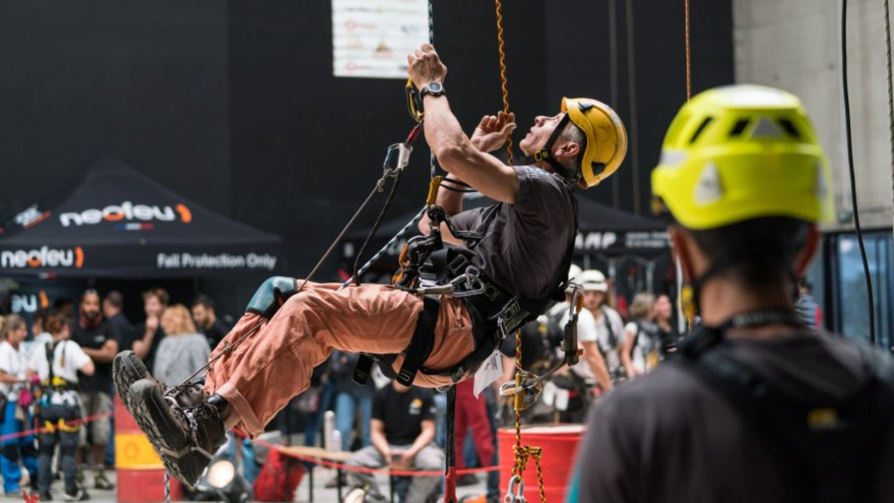 Activité Des Cordistes À Nantes : Impact De La Construction De Tours Activité Des Cordistes À Nantes : Impact De La Construction De Tours