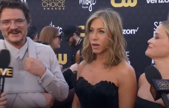 Addressing The Buzz: Pedro Pascal Speaks Out On Jennifer Aniston Dating Rumors Addressing The Buzz: Pedro Pascal Speaks Out On Jennifer Aniston Dating Rumors