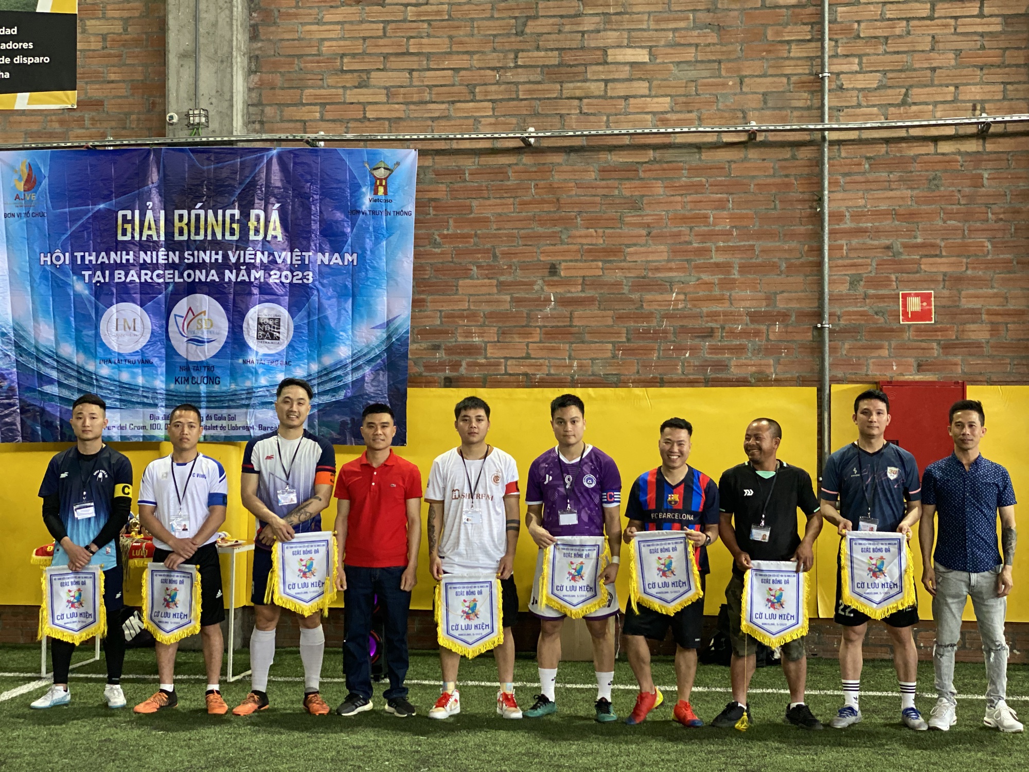 Ai Là Nhà Vô Địch Đầu Tiên Của Giải Bóng Đá Thanh Niên Sinh Viên Quốc Tế? Ai Là Nhà Vô Địch Đầu Tiên Của Giải Bóng Đá Thanh Niên Sinh Viên Quốc Tế?