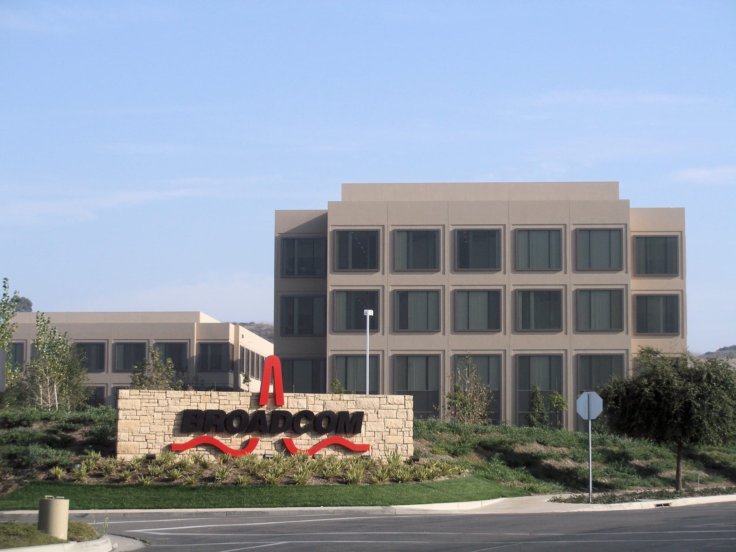 Analysis: Broadcom's VMware Deal And The Extreme Price Increases For AT&T Analysis: Broadcom's VMware Deal And The Extreme Price Increases For AT&T