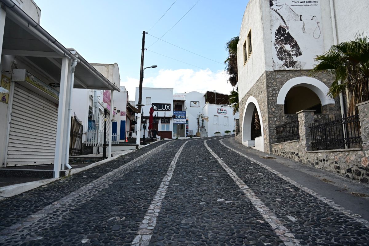 Analysis Of Santorini's Reduced Seismic Activity: Implications And Uncertainties Analysis Of Santorini's Reduced Seismic Activity: Implications And Uncertainties