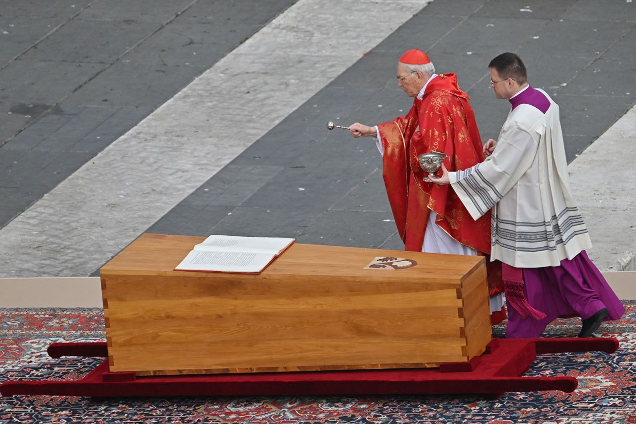 Analysis: Trump's Appearance At Pope Benedict XVI's Funeral Mass Analysis: Trump's Appearance At Pope Benedict XVI's Funeral Mass