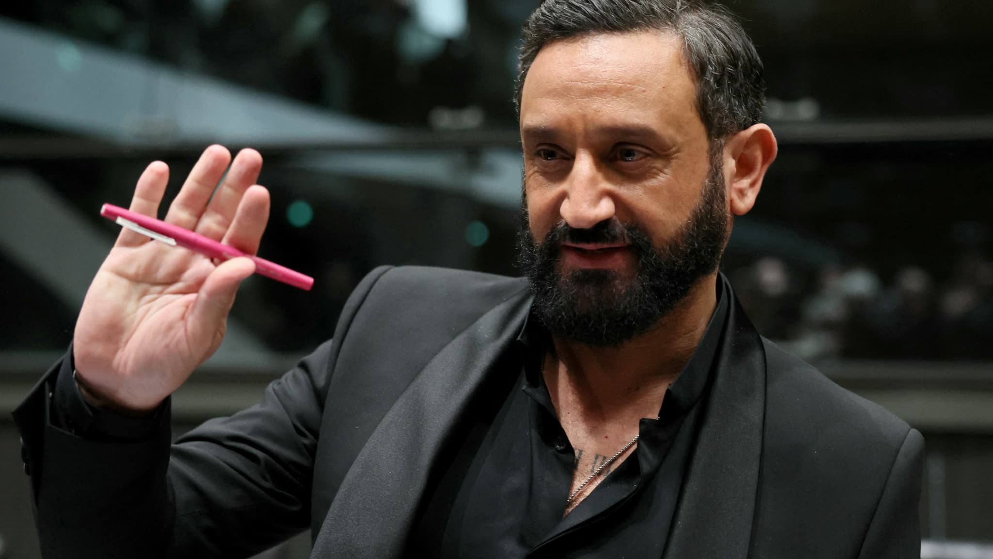 Animateur Phare: Avis Sur L'arrivée De Cyril Hanouna À M6 Animateur Phare: Avis Sur L'arrivée De Cyril Hanouna À M6