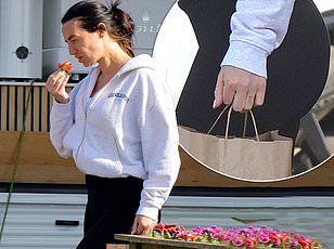Annie Kilner Spotted Post-Husband's Night Out With Two Brunettes Annie Kilner Spotted Post-Husband's Night Out With Two Brunettes