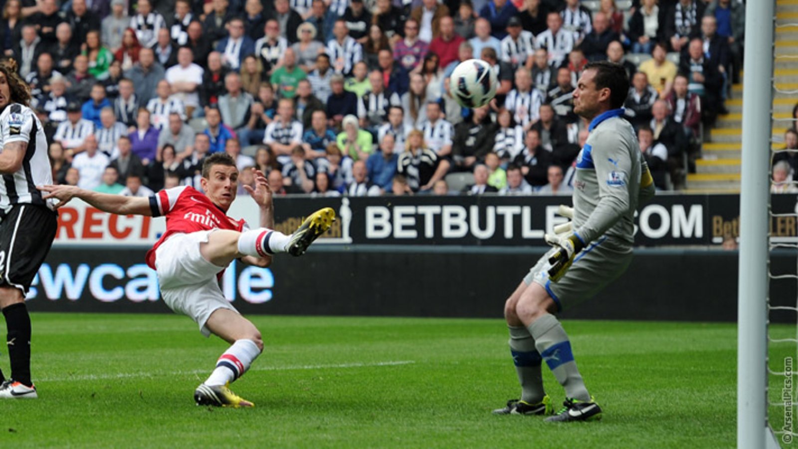 Arsenal And Newcastle Fight For Promising Ligue 1 Youngster Arsenal And Newcastle Fight For Promising Ligue 1 Youngster