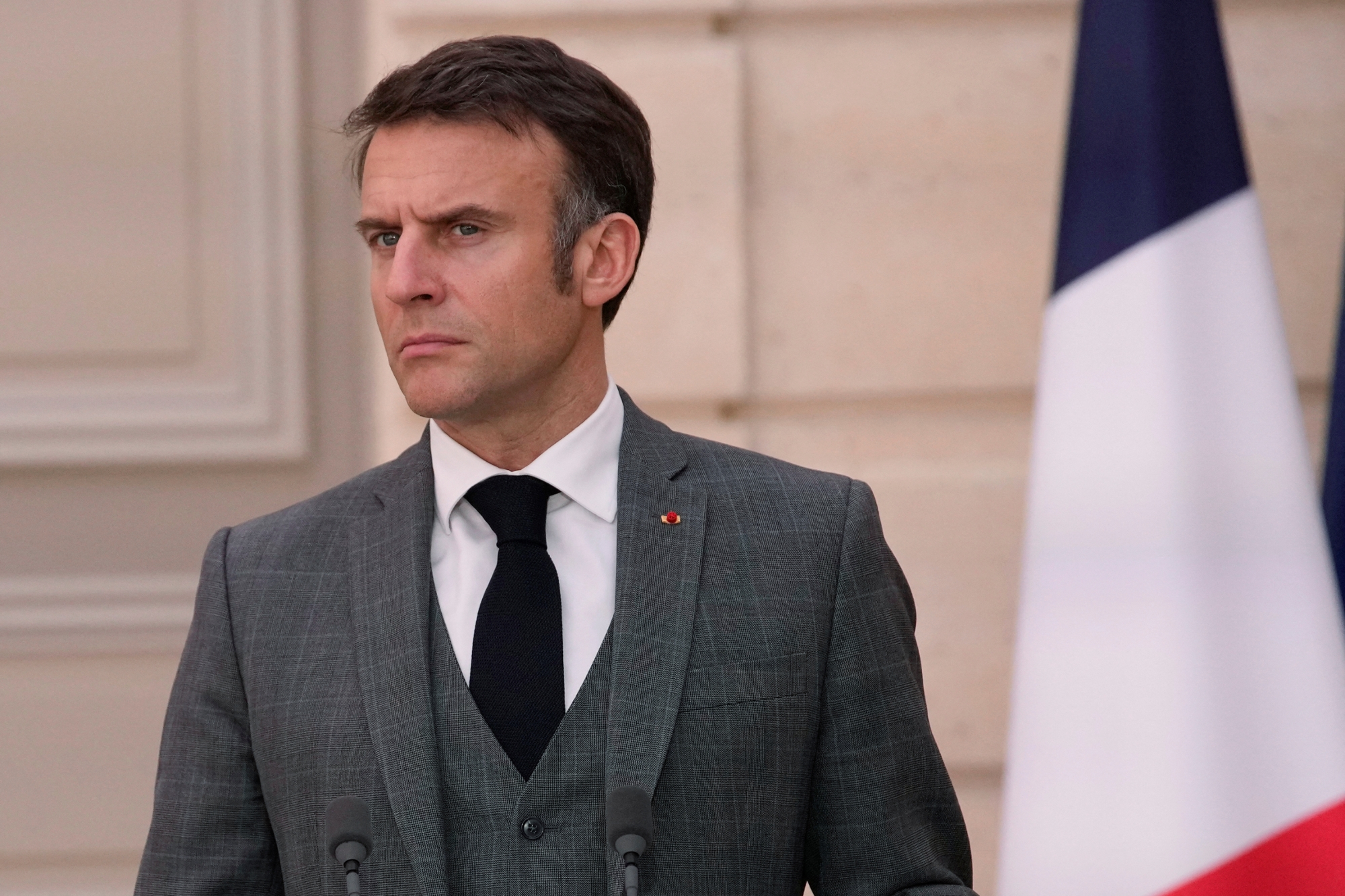 Au-delà De La Douleur: Emmanuel Macron, Profondément Ému Après Des Rencontres Avec Les Victimes De L'armée Israélienne Au-delà De La Douleur: Emmanuel Macron, Profondément Ému Après Des Rencontres Avec Les Victimes De L'armée Israélienne