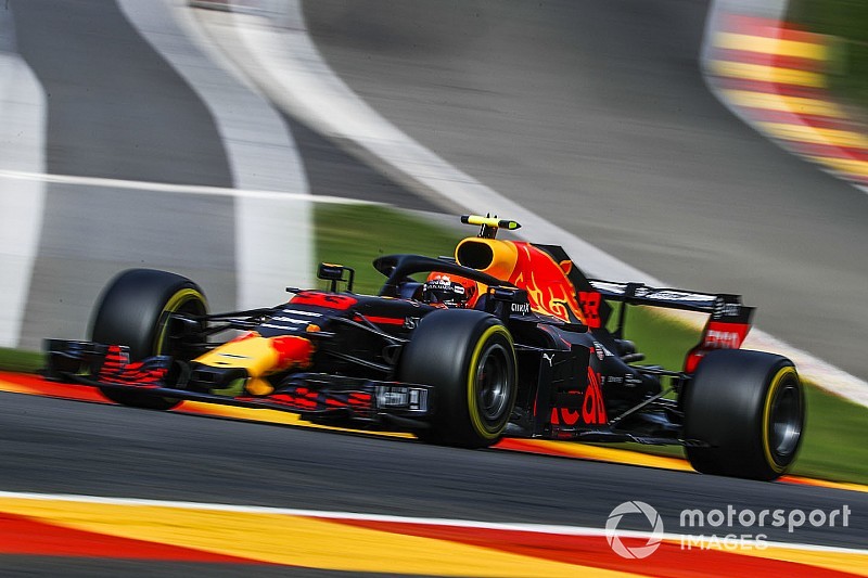 Autó: A Legendás F1 Motor Újjáéledése Egy Porsche-ban Autó: A Legendás F1 Motor Újjáéledése Egy Porsche-ban
