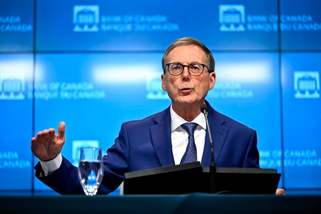 Bank Of Canada Rate Cuts: Economists Predict Renewed Cuts Amidst Tariff Job Losses Bank Of Canada Rate Cuts: Economists Predict Renewed Cuts Amidst Tariff Job Losses