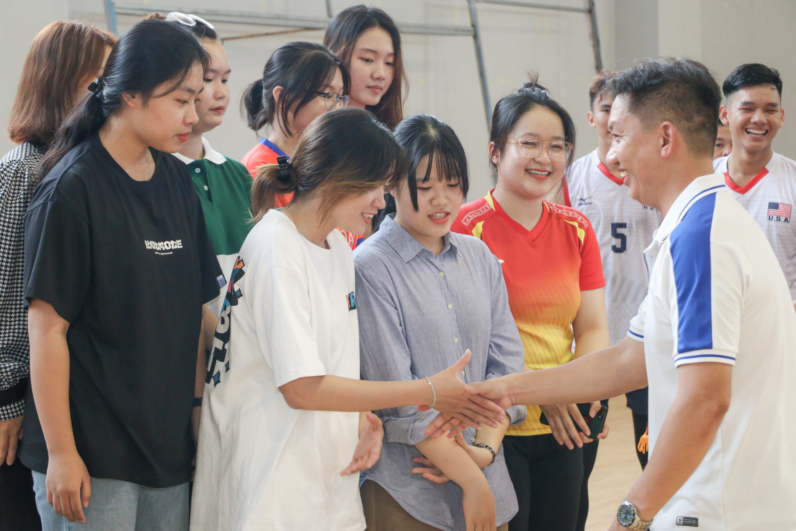 Báo Cáo Trận Đấu Mở Màn Vòng Chung Kết Bóng Đá Sinh Viên Báo Cáo Trận Đấu Mở Màn Vòng Chung Kết Bóng Đá Sinh Viên