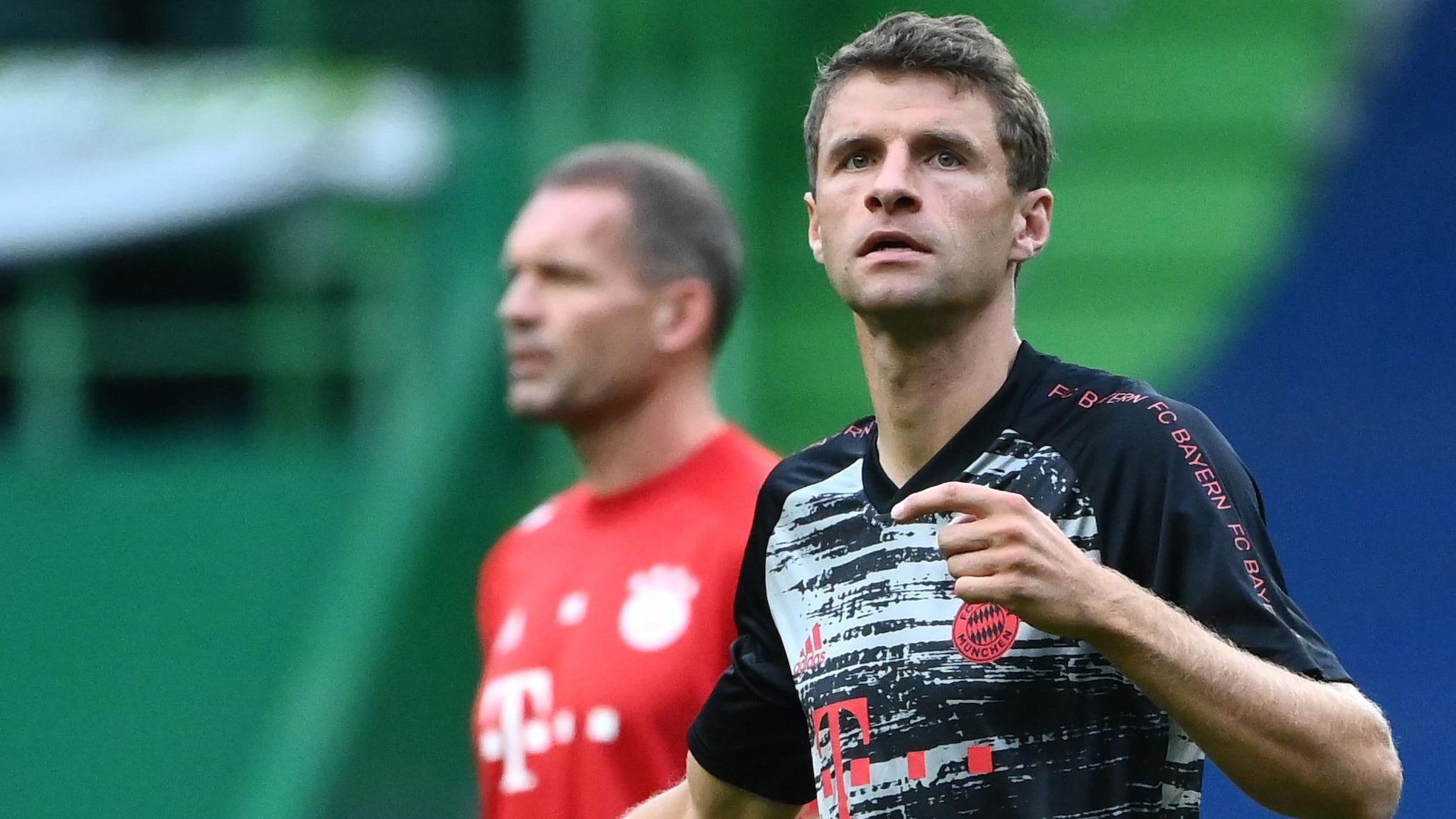 Bayern Celebrate League Win; Muller's Home Goodbye Bayern Celebrate League Win; Muller's Home Goodbye