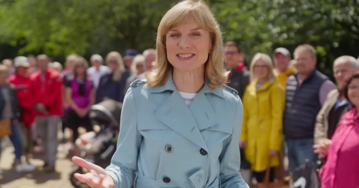 BBC Antiques Roadshow Couple Jailed For Unknowingly Trafficking National Treasure BBC Antiques Roadshow Couple Jailed For Unknowingly Trafficking National Treasure