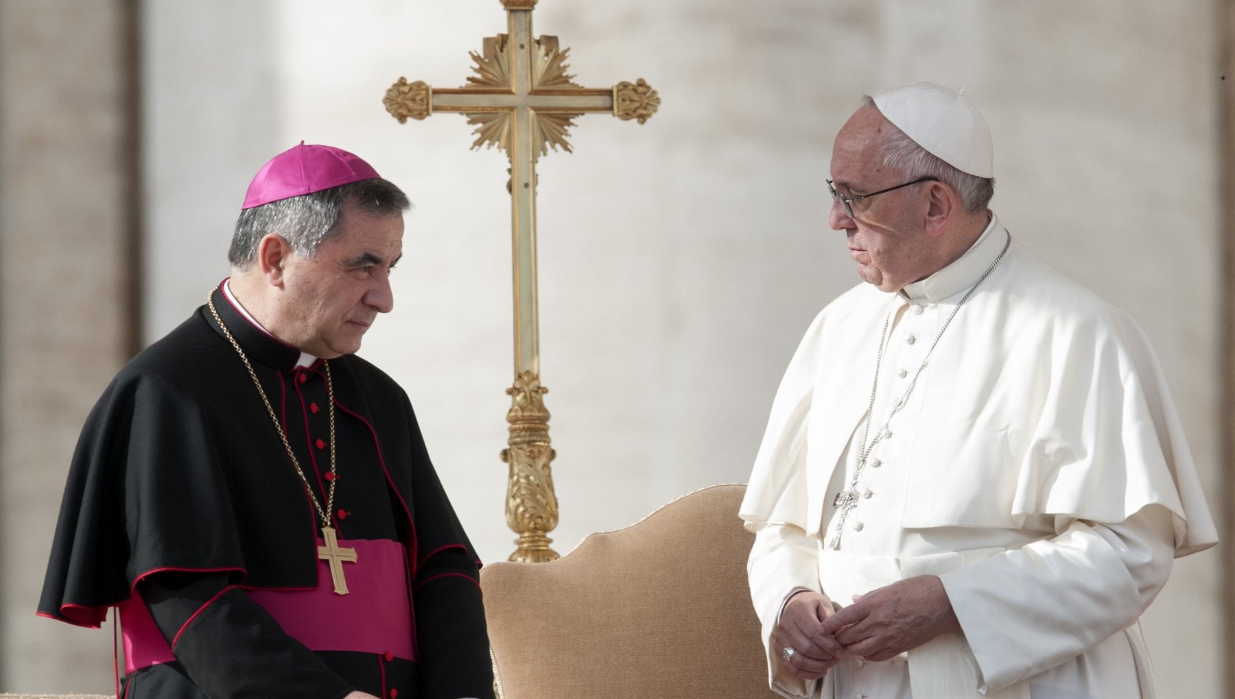 Becciu E Papa Francesco: Le Preghiere E Il Dibattito Sulle Dimissioni Becciu E Papa Francesco: Le Preghiere E Il Dibattito Sulle Dimissioni