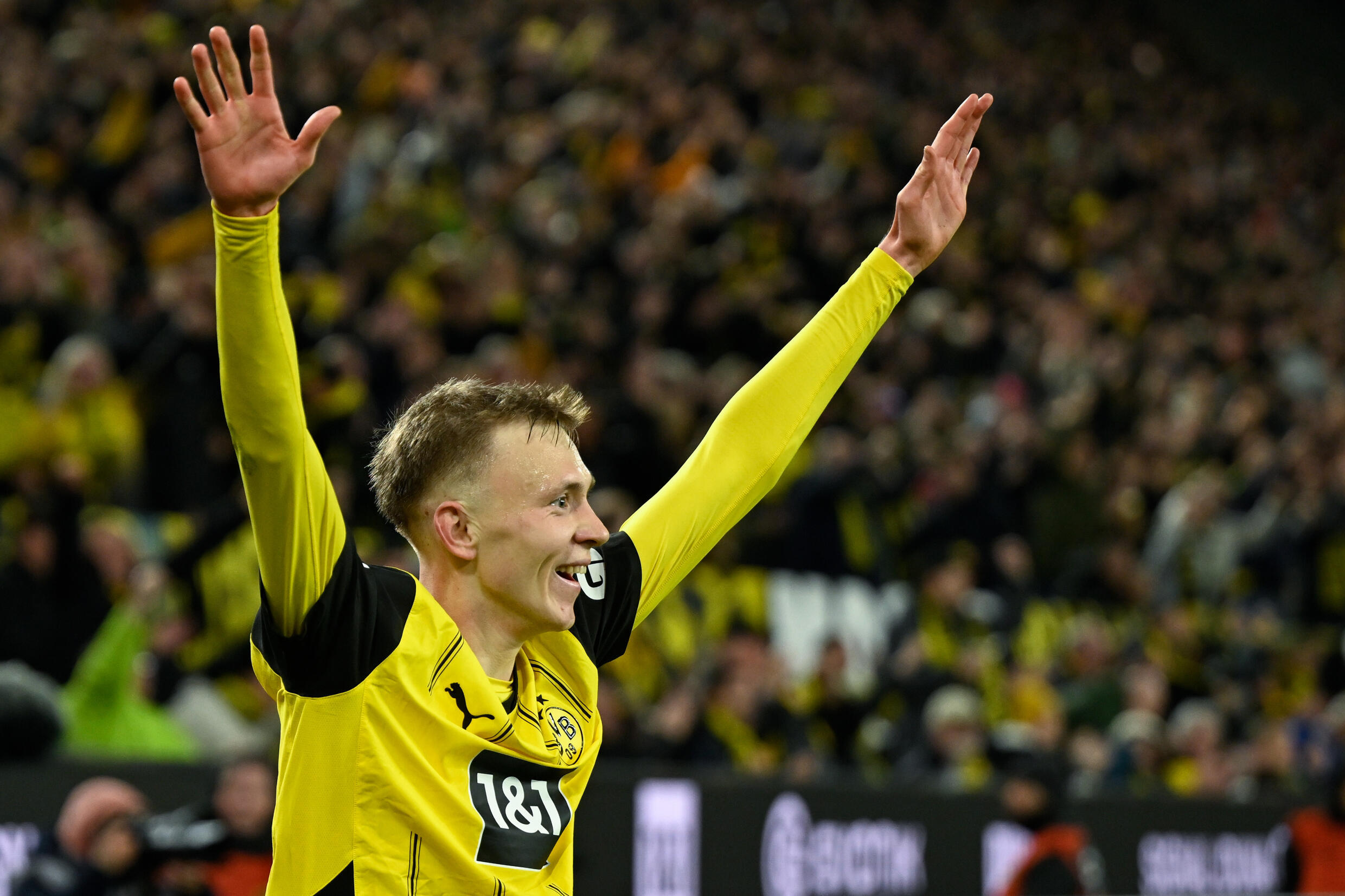Beier's Double: Dortmund Triumphs Over Mainz Beier's Double: Dortmund Triumphs Over Mainz
