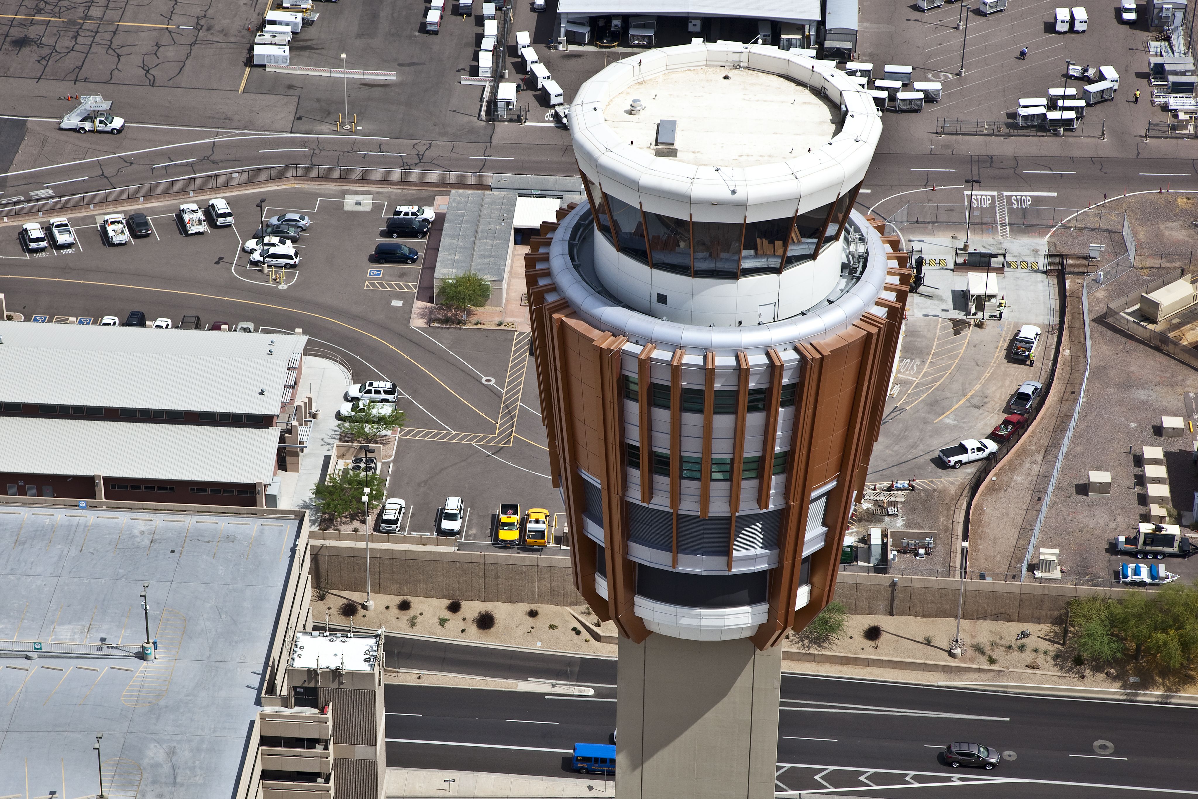 Black Screens, Silent Radios: A Nationwide Look At Air Traffic Control Failures Black Screens, Silent Radios: A Nationwide Look At Air Traffic Control Failures