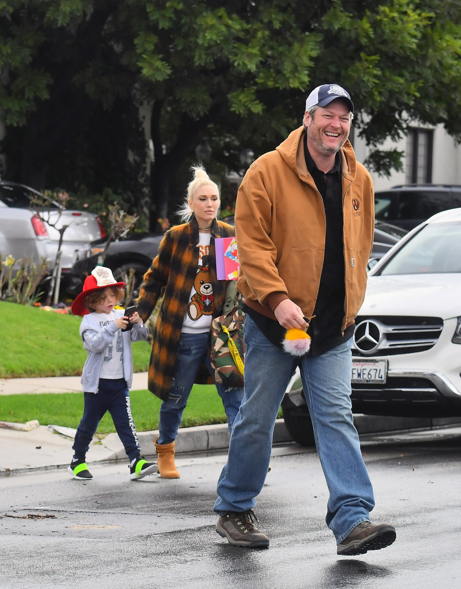 Blake Shelton, Gwen Stefani, And Kids Enjoy Lavish Family Vacation Blake Shelton, Gwen Stefani, And Kids Enjoy Lavish Family Vacation