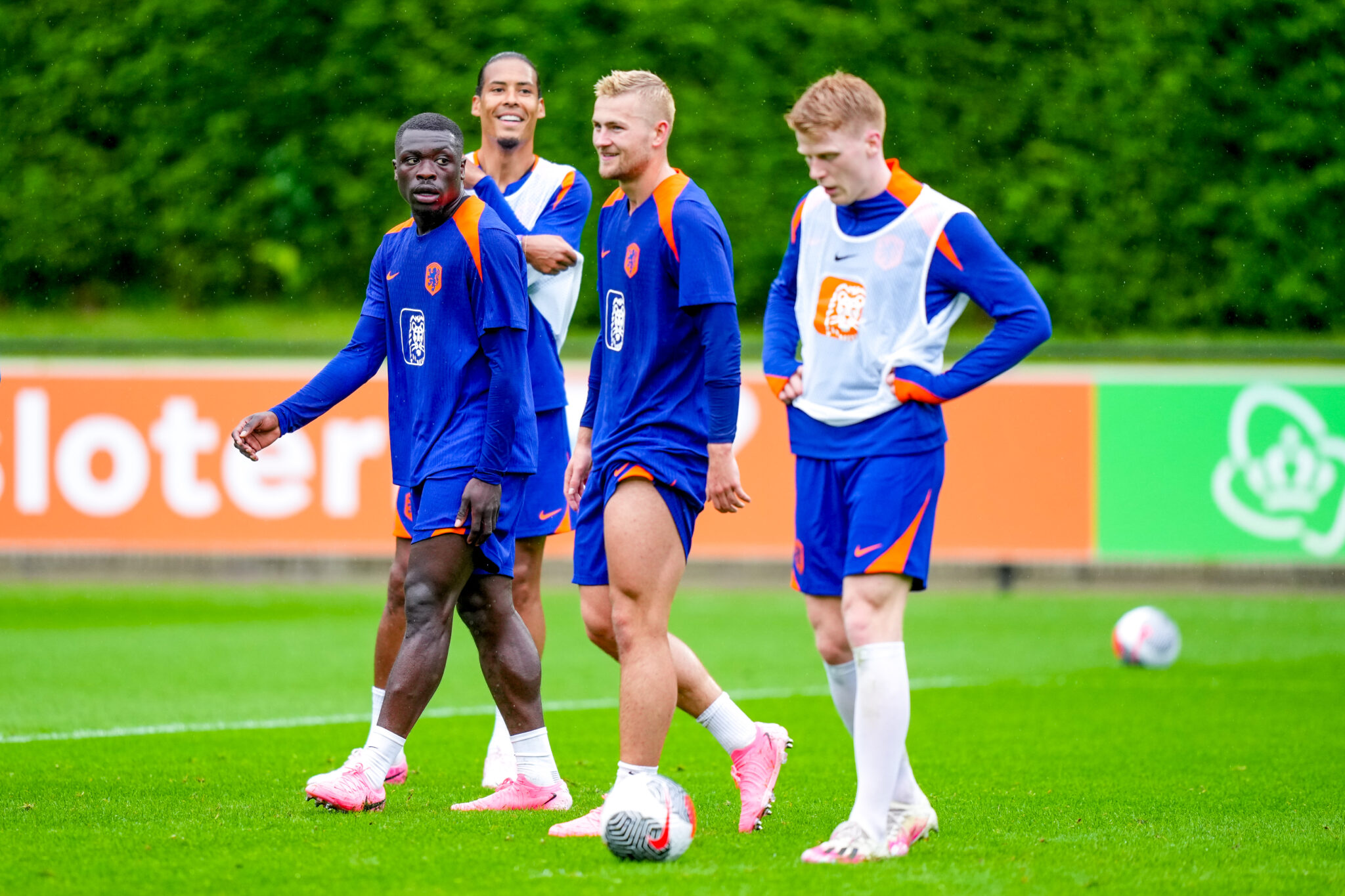 Brian Brobbey: Physical Prowess Poses A Threat In Upcoming Europa League Match Brian Brobbey: Physical Prowess Poses A Threat In Upcoming Europa League Match