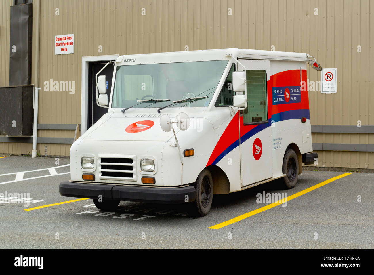 Canada Post Mail Delivery: Commission Recommends Phased Elimination Of Daily Door-to-Door Service Canada Post Mail Delivery: Commission Recommends Phased Elimination Of Daily Door-to-Door Service