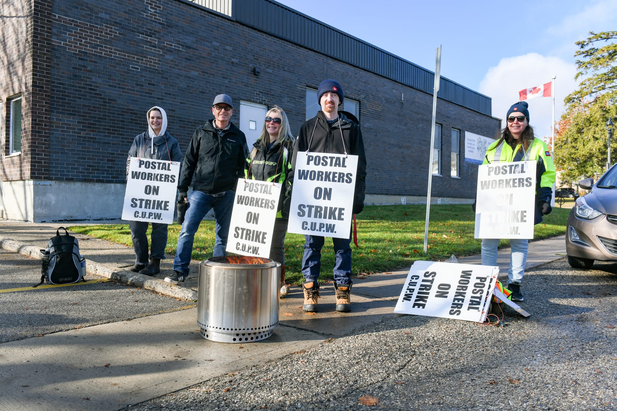 Canada Post Strike Threat: Impact On Customers