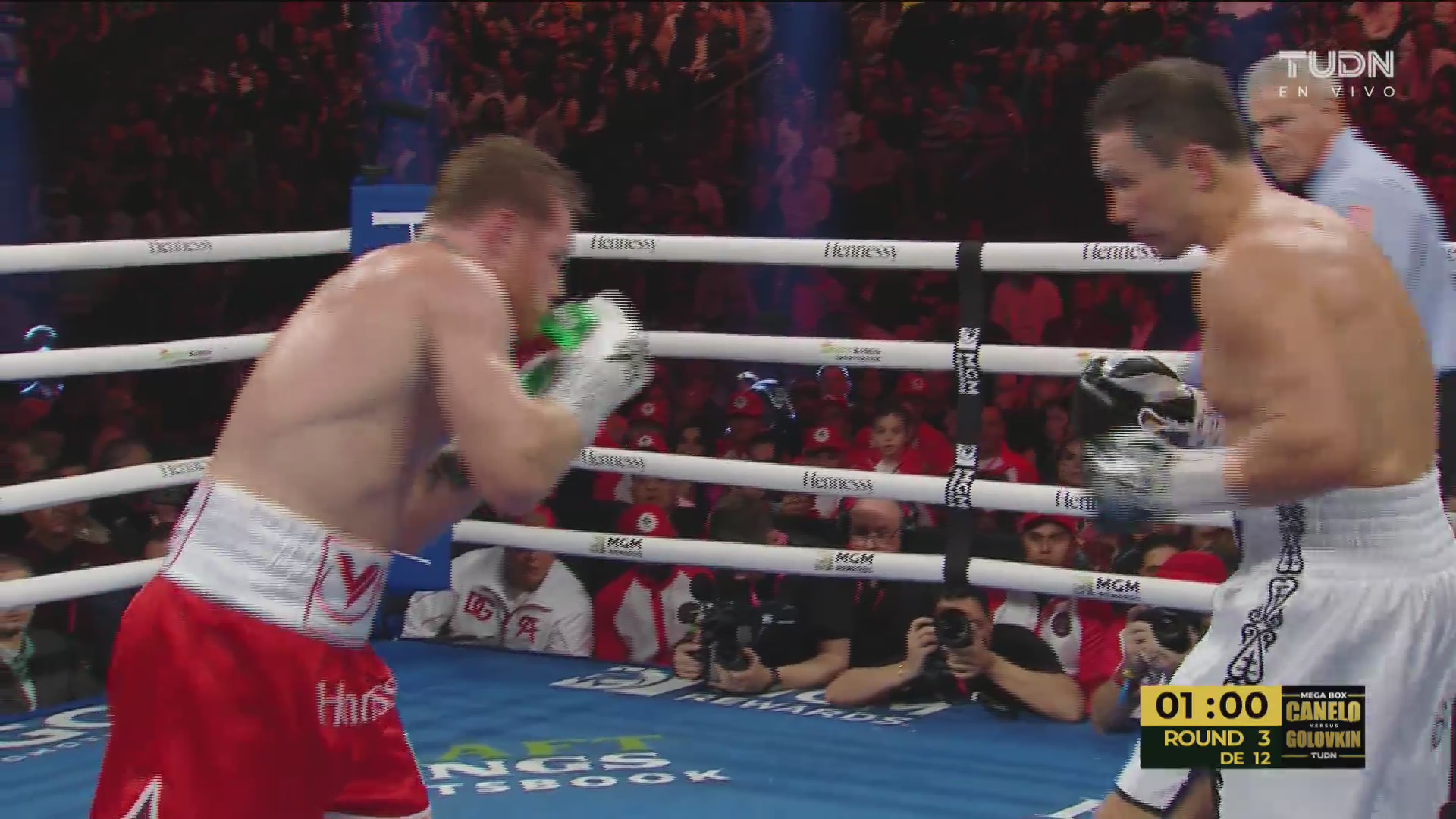 Canelo Y UFC Compiten Por La Atención En México Canelo Y UFC Compiten Por La Atención En México
