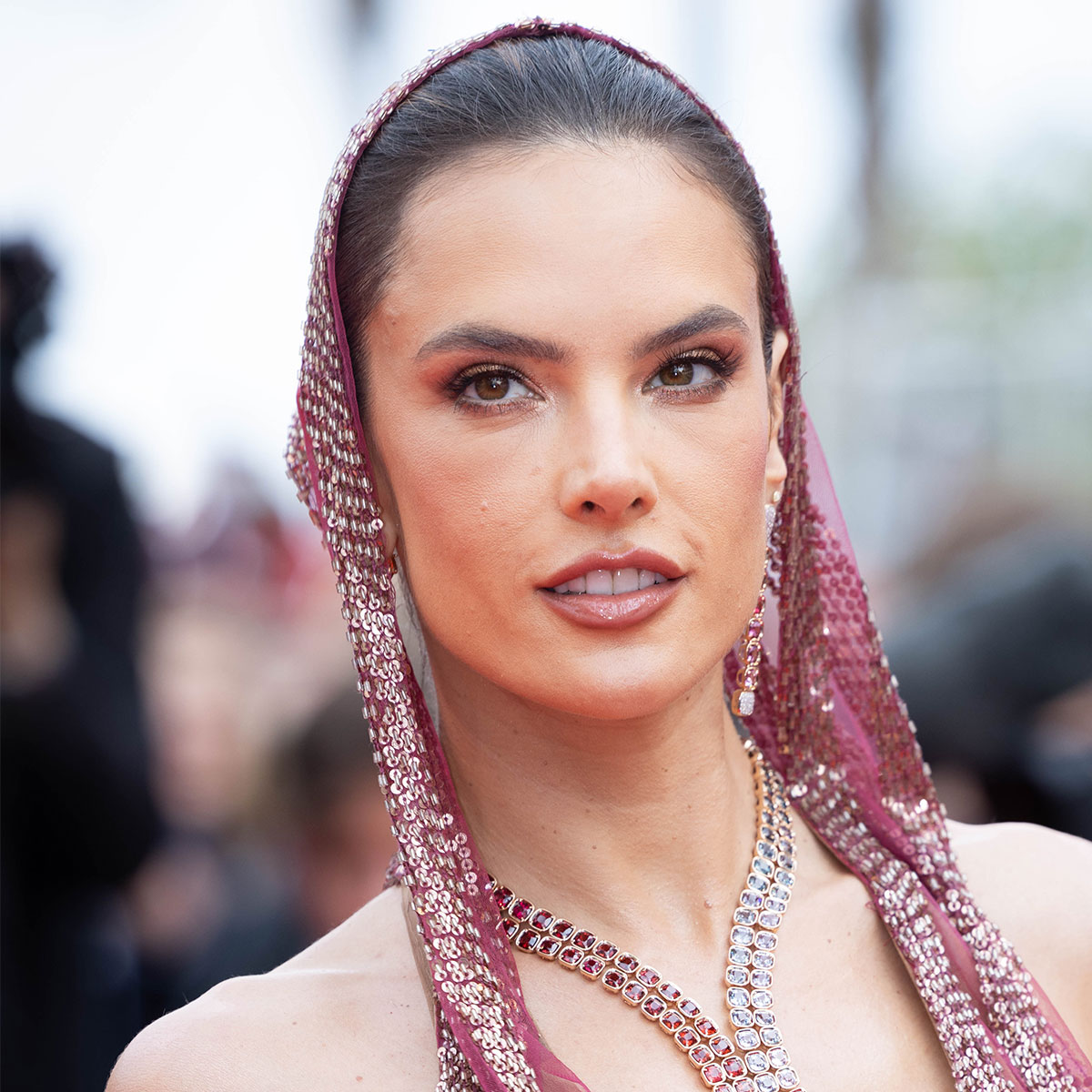 Cannes Gala: Alessandra Ambrosio's Stunning Black Gown Steals The Show Cannes Gala: Alessandra Ambrosio's Stunning Black Gown Steals The Show