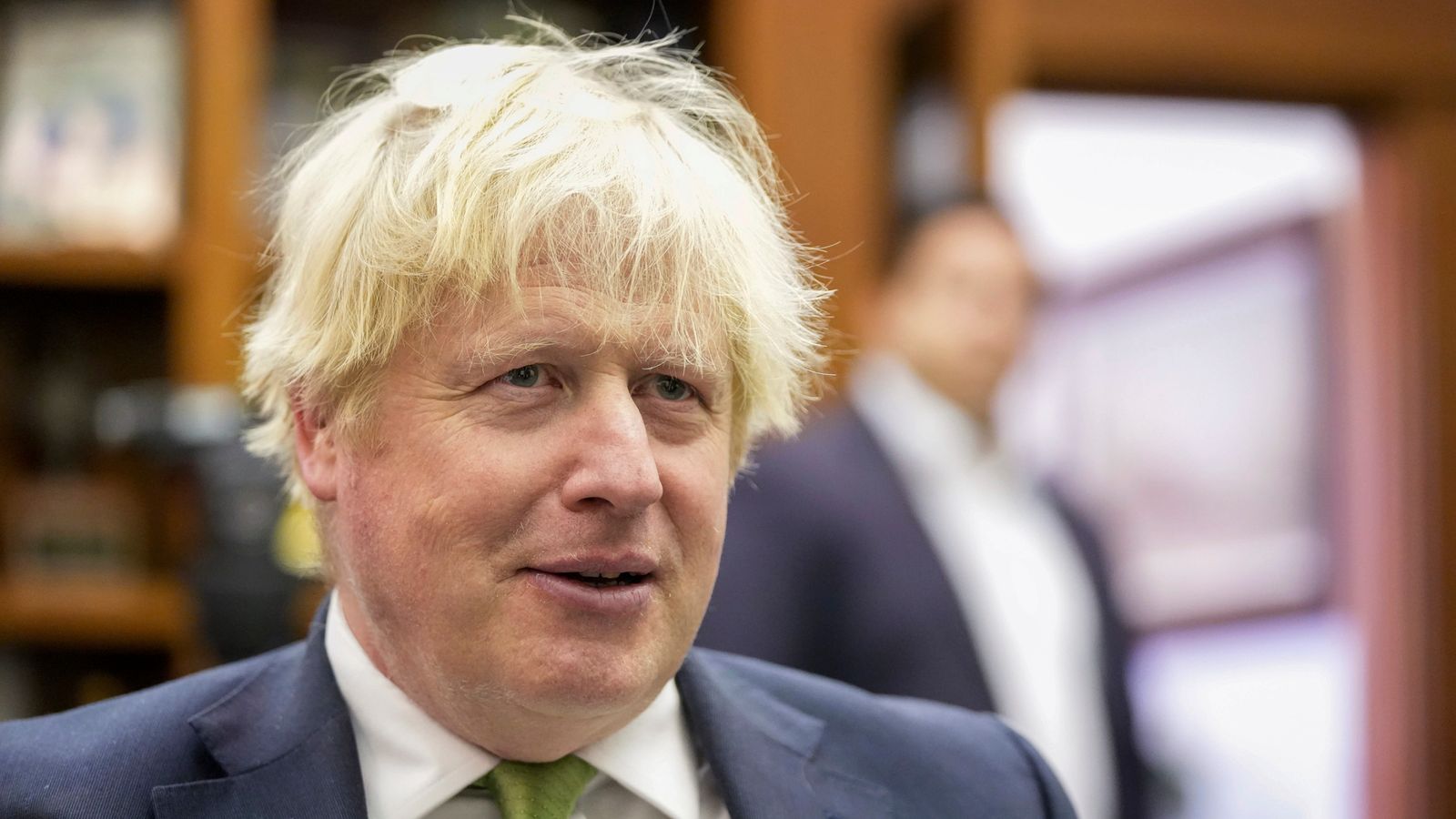 Carrie Snub And Other Animal Fails: Exploring Boris Johnson's Relationship With Wildlife Carrie Snub And Other Animal Fails: Exploring Boris Johnson's Relationship With Wildlife