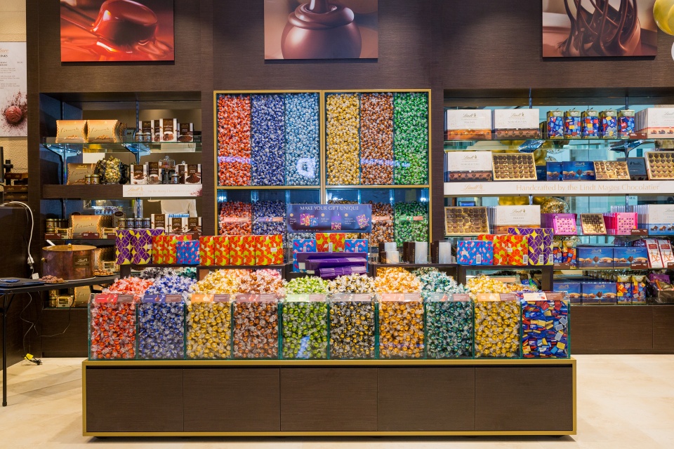 Central London's Newest Chocolate Attraction: The Lindt Store Central London's Newest Chocolate Attraction: The Lindt Store