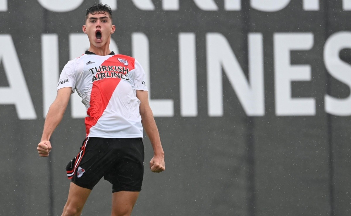 Chelsea's Potential Move For Joaquin Panichelli: A Closer Look Chelsea's Potential Move For Joaquin Panichelli: A Closer Look