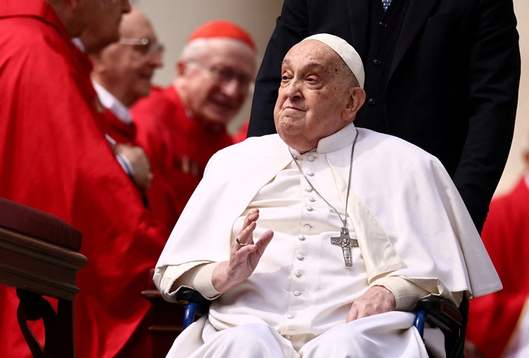 Choosing The Pope: A Look At The Conclave Process Choosing The Pope: A Look At The Conclave Process