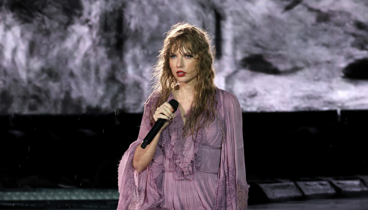 Close-Up Photos Of Taylor Swift's Breathtaking Eras Tour Costumes Close-Up Photos Of Taylor Swift's Breathtaking Eras Tour Costumes