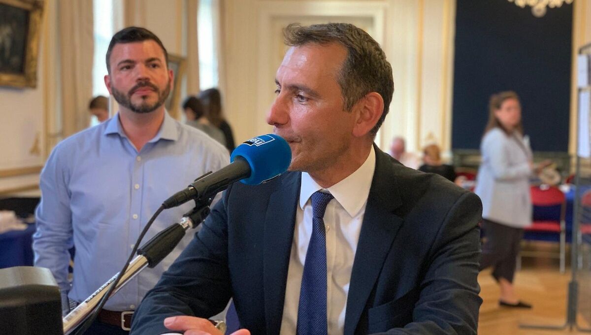 Comprendre Le Rôle De Laurent Jacobelli Au Sein Du Groupe RN Comprendre Le Rôle De Laurent Jacobelli Au Sein Du Groupe RN
