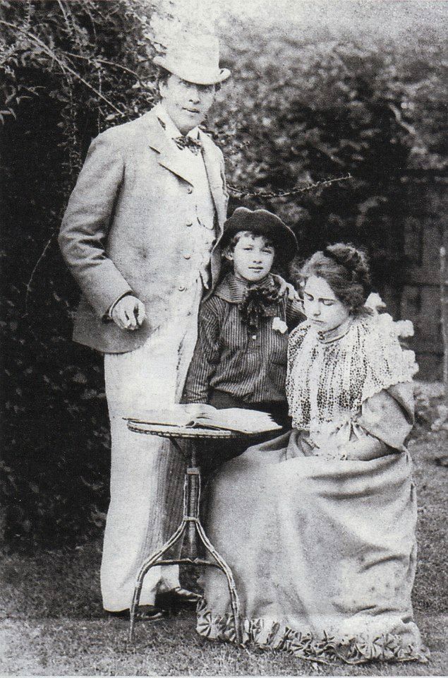 Constance Lloyd Wilde: A Wife's Burden In The Shadow Of Oscar's Genius Constance Lloyd Wilde: A Wife's Burden In The Shadow Of Oscar's Genius