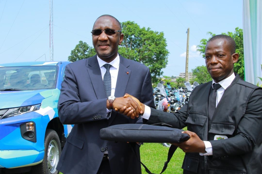 Côte D'Ivoire : La Brigade De Contrôle Rapide (BCR) Sévit Dans Les Marchés D'Abidjan Côte D'Ivoire : La Brigade De Contrôle Rapide (BCR) Sévit Dans Les Marchés D'Abidjan