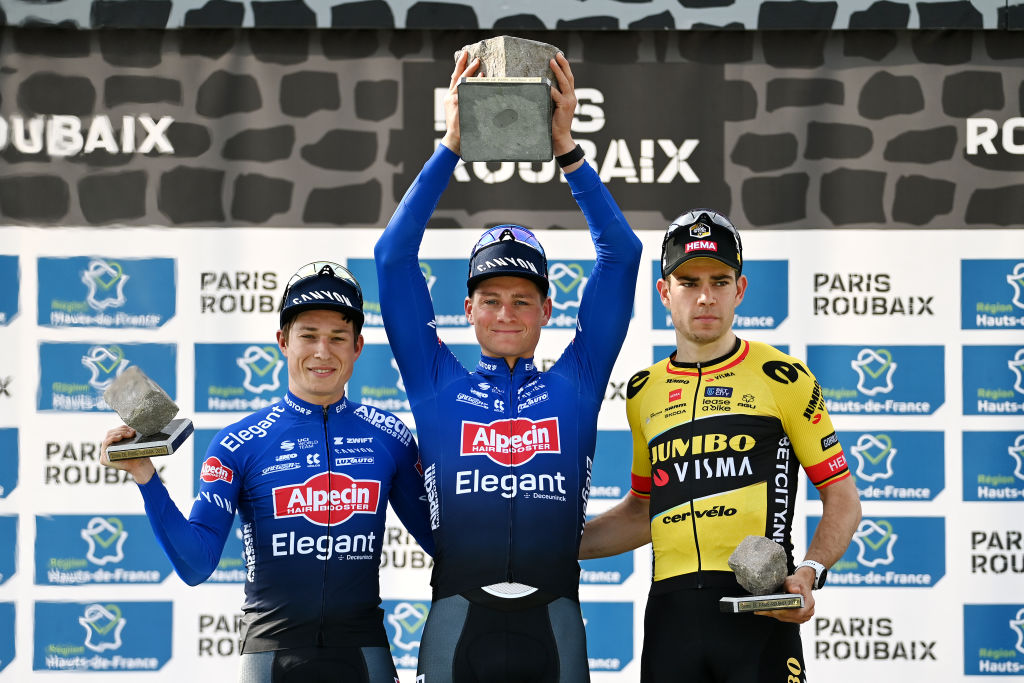 Crowd Violence At Paris-Roubaix: Mathieu Van Der Poel Files Legal Complaint After Bottle Incident Crowd Violence At Paris-Roubaix: Mathieu Van Der Poel Files Legal Complaint After Bottle Incident