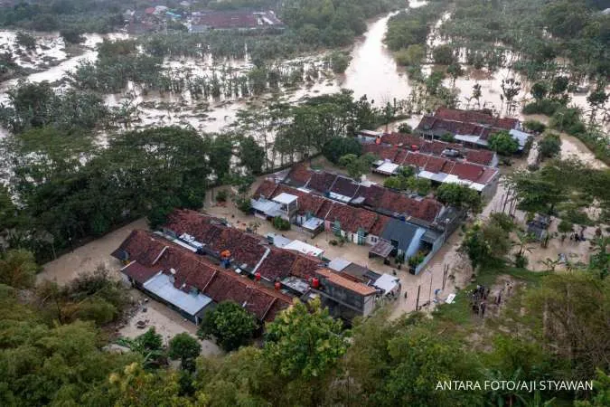 Cuaca Jawa Tengah Besok (24/4): Peringatan Hujan Sore Hari Cuaca Jawa Tengah Besok (24/4): Peringatan Hujan Sore Hari
