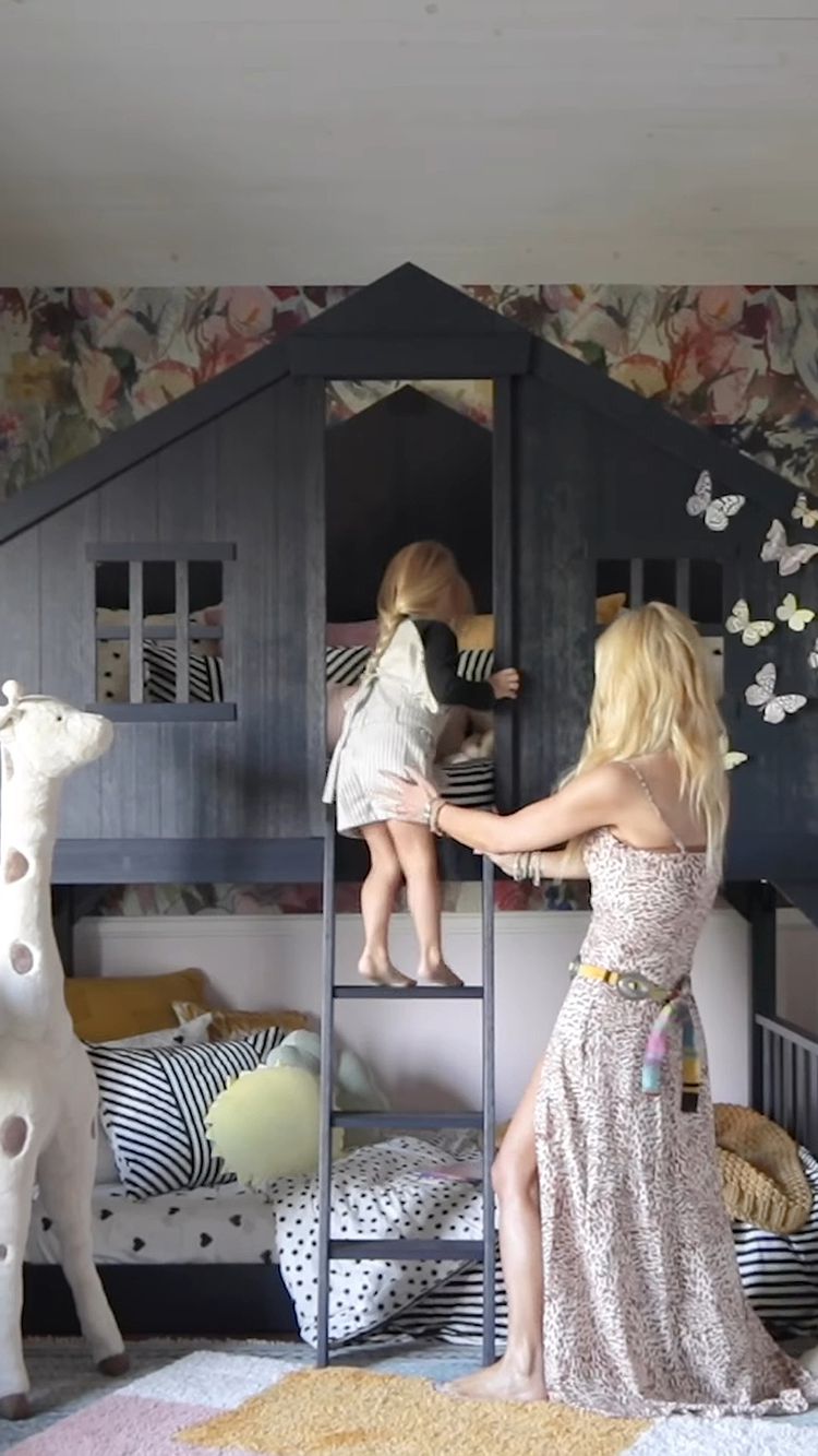 Cute Alert! Jessica Simpson And 6-Year-Old Birdie Rock Matching Yellow Swimwear Cute Alert! Jessica Simpson And 6-Year-Old Birdie Rock Matching Yellow Swimwear
