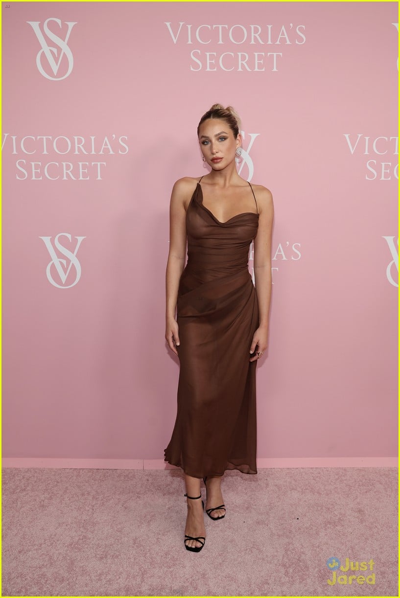Dancing With The Stars' Alix Earle: From Social Media Star To Savvy Pitchwoman Dancing With The Stars' Alix Earle: From Social Media Star To Savvy Pitchwoman