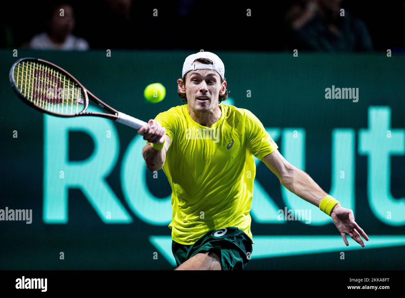 De Minaur Out Of Madrid Open After Straight-Sets Loss: Świątek Triumphs Over Keys De Minaur Out Of Madrid Open After Straight-Sets Loss: Świątek Triumphs Over Keys