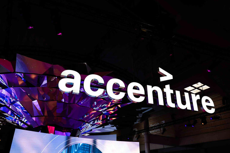 Delayed Promotions: Accenture To Uplift 50,000 Staff Delayed Promotions: Accenture To Uplift 50,000 Staff