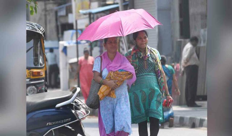 Delhi Issues Heatwave Advisory: Protect Yourself From Rising Temperatures And Heatstroke Risk Delhi Issues Heatwave Advisory: Protect Yourself From Rising Temperatures And Heatstroke Risk
